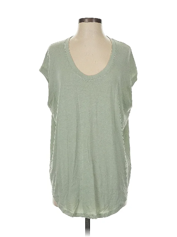 High-Cut Yoga Tops for More Coverage -Sleeveless T Shirt