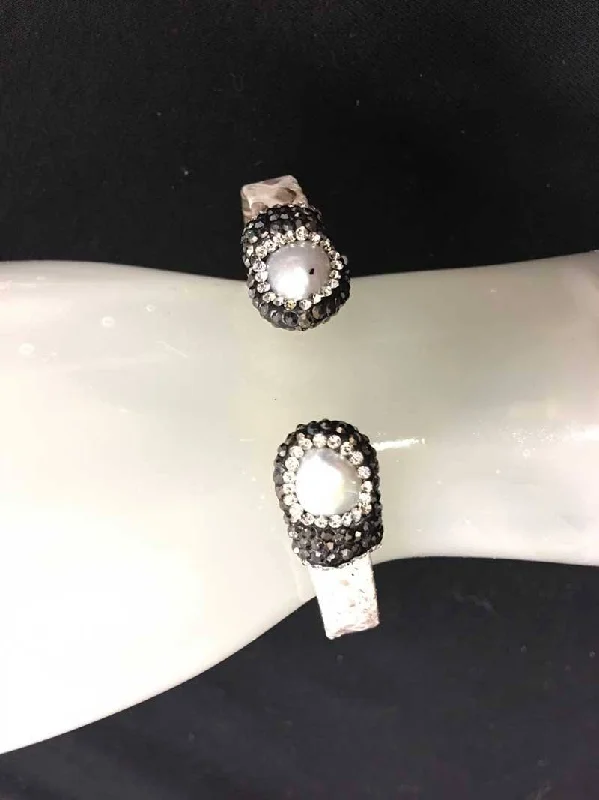 Breathable and Comfortable Yoga Shorts -Snake Skin Adjustable Bracelet With Pearls