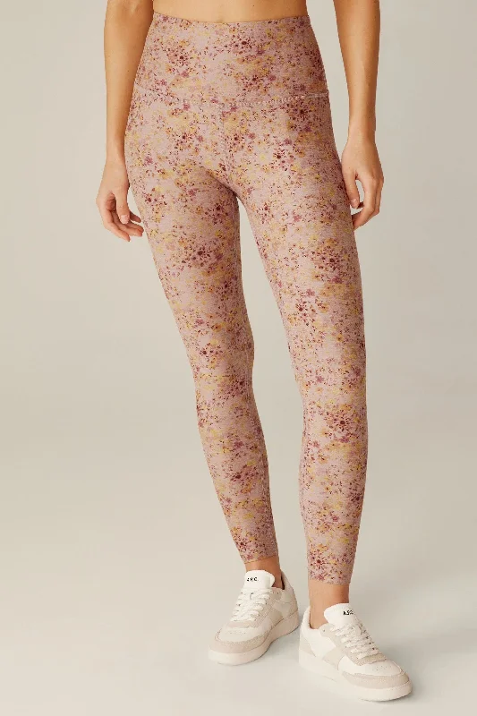 Stretchy Yoga Shorts for Flexibility -Softmark High Waisted Leggings - Meadow Floral