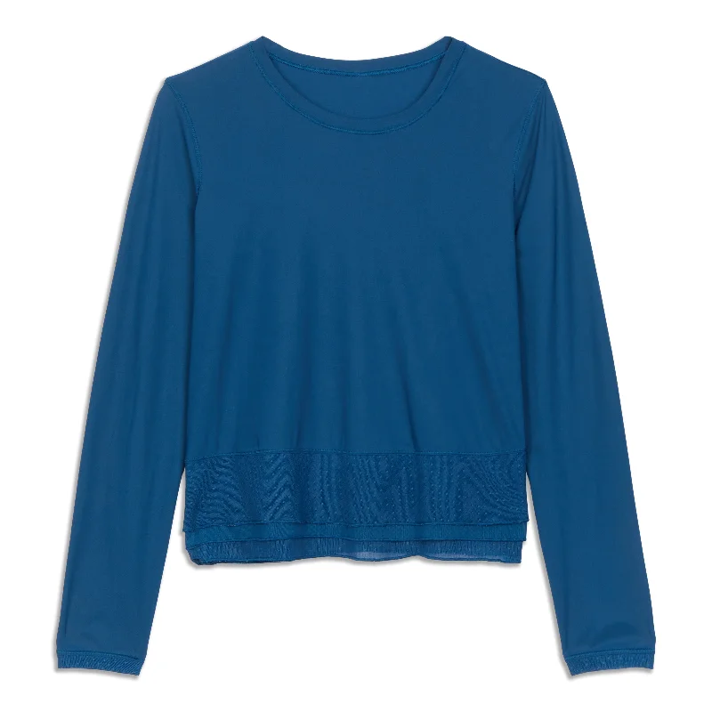 Women's Yoga Tops with Long Sleeves for Coverage -Sole Training Long Sleeve Shirt - Resale Women's Yoga Tops with Long Sleeves for Coverage -Sole Training Long Sleeve Shirt - Resale
