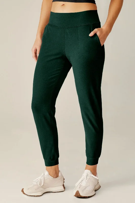 Yoga Shorts for Strengthening and Flexibility -Spacedye Midi Jogger - Dark Spruce