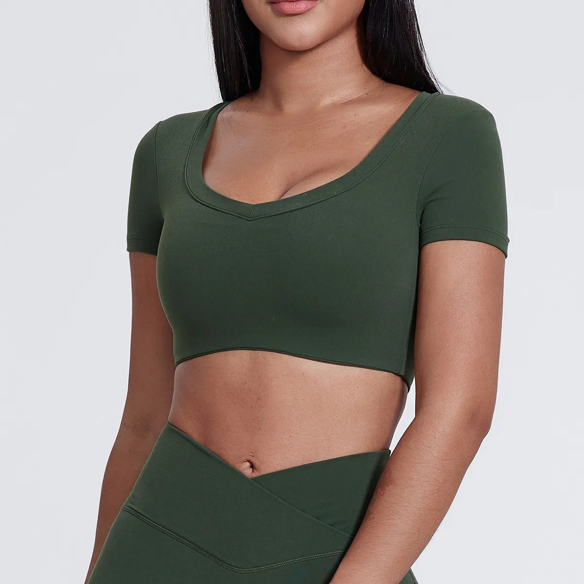 High-Neck Yoga Tops for Maximum Comfort -SPARK Soft Crew Neck Yoga Crop Top LQ4093