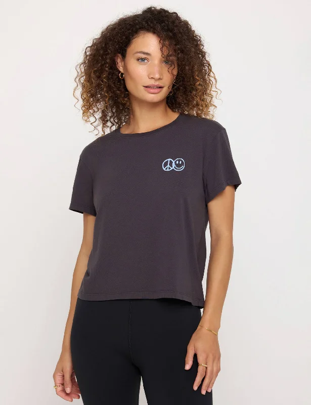 High-Neck Yoga Tops for Maximum Comfort -Yin Yang Peace Lila Tee - Vintage Black