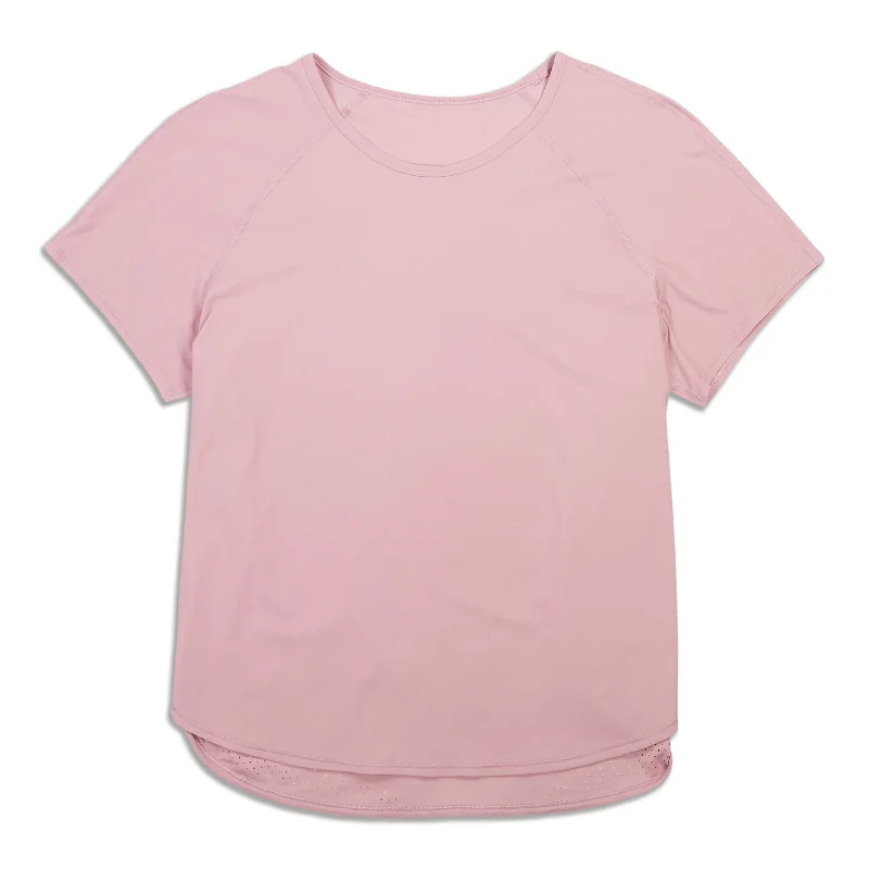 Yoga Tops for Relaxed Practice -Strong Rays Short Sleeve Shirt - Resale