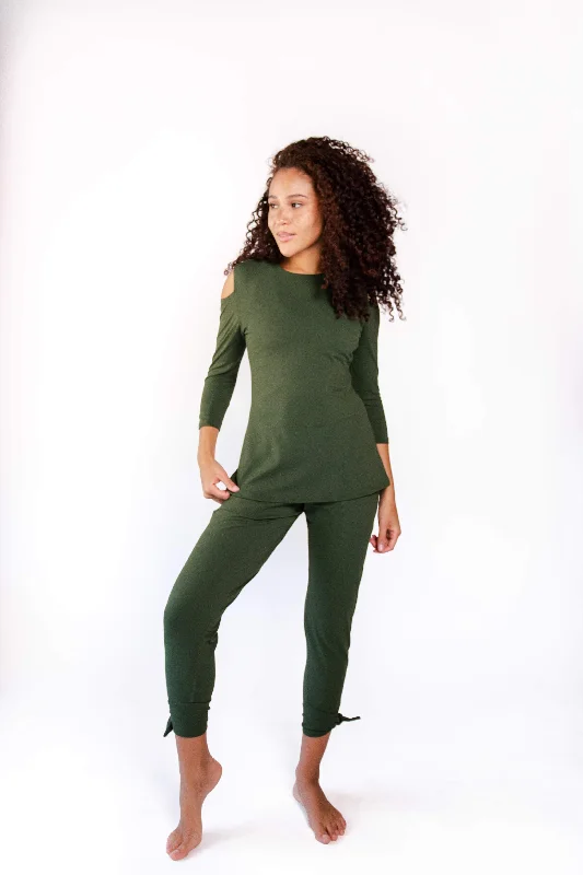 Seamless Yoga Pants for Everyday Comfort -Sunday Jogger in Forest Green
