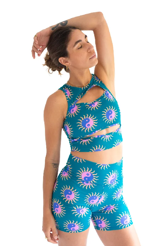 Full-Waist Yoga Shorts for Full Coverage -Swaay Shorts: Tropical Yin Yang
