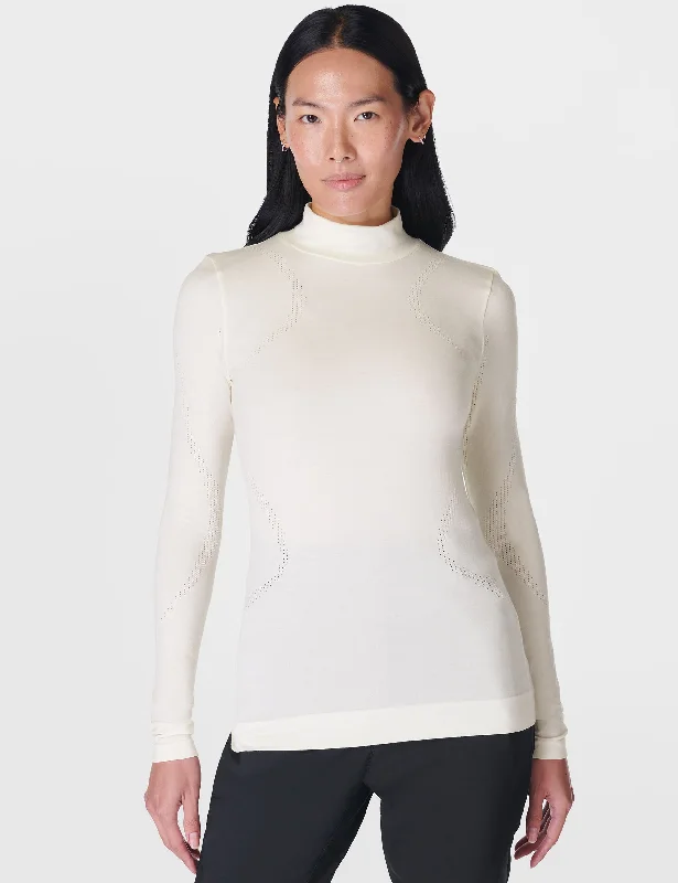 Seamless Yoga Tops for Extra Comfort -Merino Blend Turtle Neck Base Layer Top - Studio White Seamless Yoga Tops for Extra Comfort -Merino Blend Turtle Neck Base Layer Top - Studio White