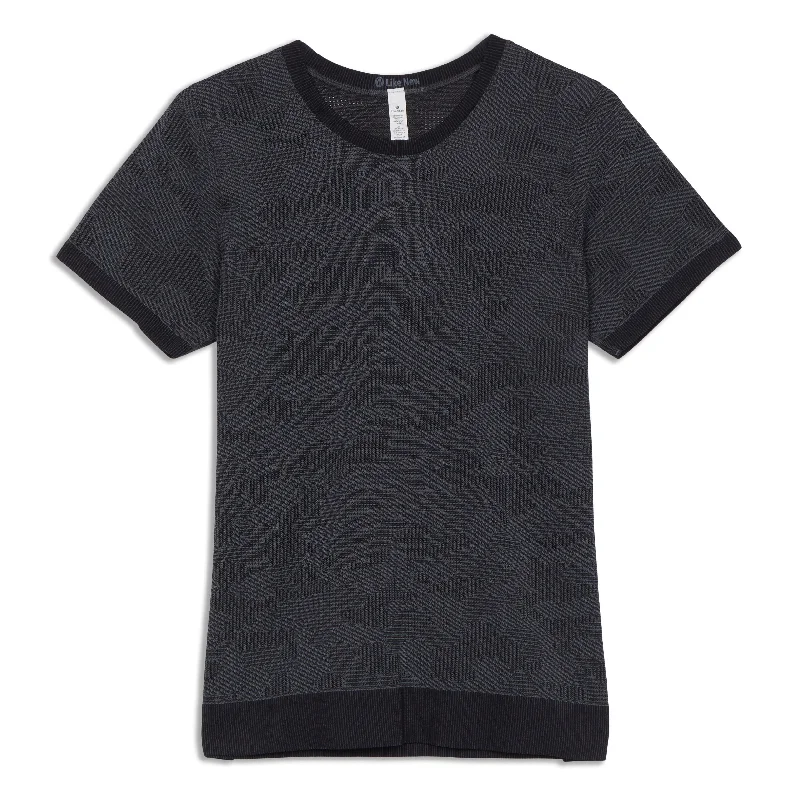 Stylish Yoga Tops for Training and Classes -Swiftly Breathe Short Sleeve Shirt - Resale