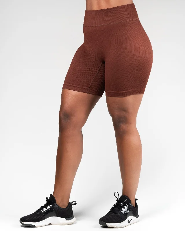 High-Waisted Yoga Shorts -Trinity Biker Shorts - Brown