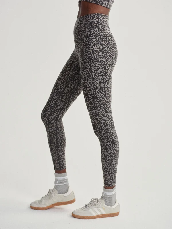 Comfortable Full-Length Yoga Pants for Stretching -Varley Move High Rise Legging 25 - Twilight Feather Comfortable Full-Length Yoga Pants for Stretching -Varley Move High Rise Legging 25 - Twilight Feather