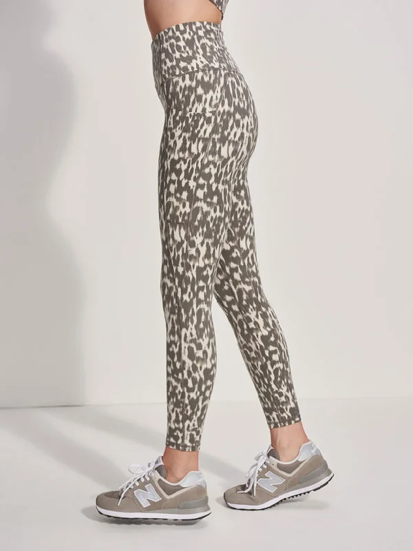 Breathable Stretch Yoga Pants -Varley Move Pocket High Rise Legging 25 - Roasted Cashew Brushed Spot