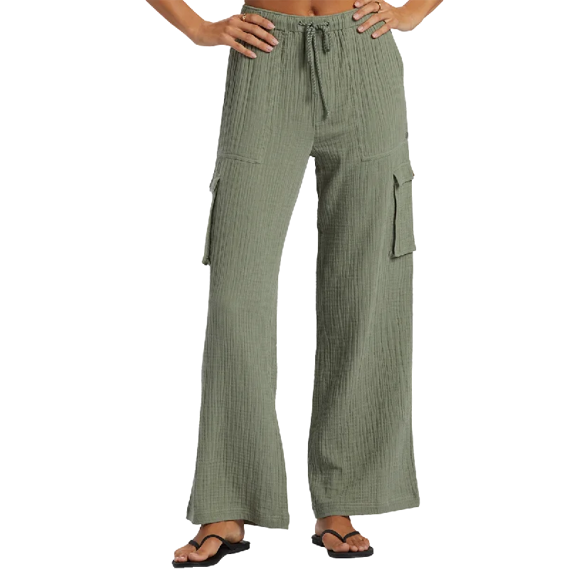 Yoga Pants for Quick Poses -Women's Precious Cargo Beach Solid Pants