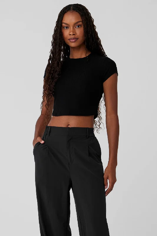 Women's Yoga Tops with Supportive Features -Ribbed Sea Coast Cropped Short Sleeve Tee - Black Women's Yoga Tops with Supportive Features -Ribbed Sea Coast Cropped Short Sleeve Tee - Black