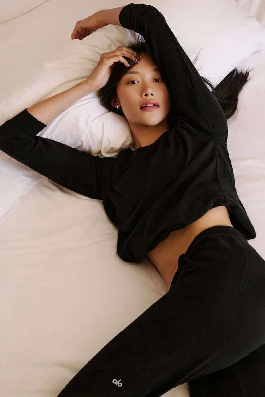 Women's Yoga Tops with Seamless Construction -Soho Pullover - Black