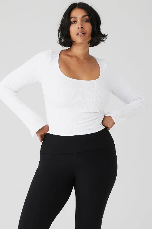 Women's Yoga Tops for Power Yoga -Alosoft Ribbed Show Stopper Long Sleeve Top - White Women's Yoga Tops for Power Yoga -Alosoft Ribbed Show Stopper Long Sleeve Top - White