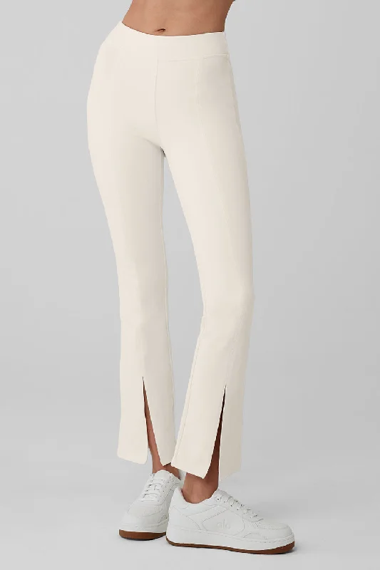 Yoga Pants for Hot Yoga -Airbrush High-Waist 7/8 Flutter Legging - Ivory