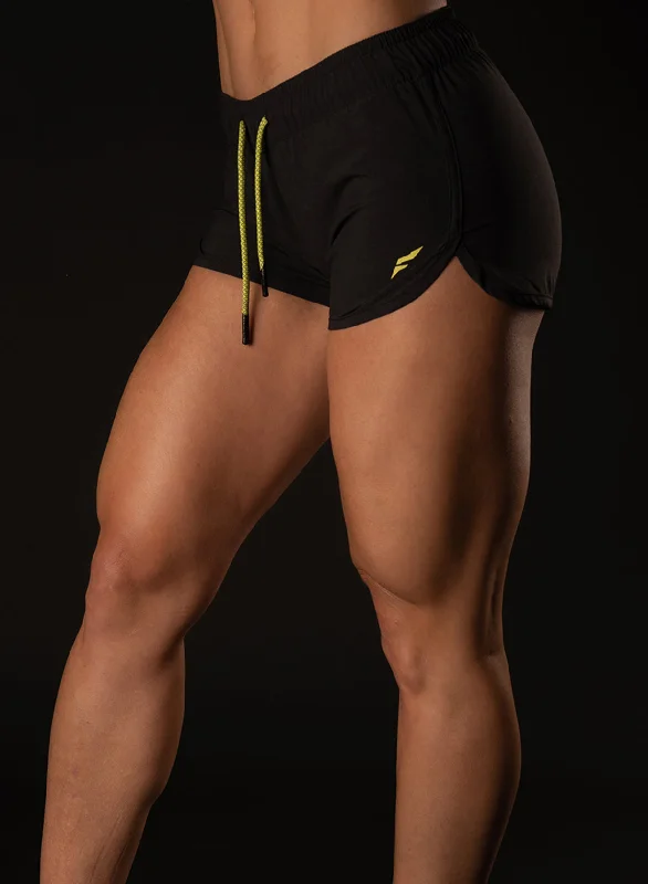 Yoga Shorts for Enhanced Movement -WOMEN'S APEX 3.0 SHORT - BLACK