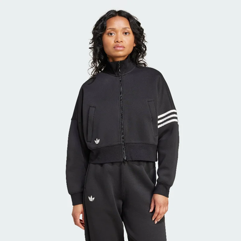 black / cloud white