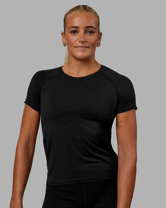 Yoga Tops with Built-In Bras -AeroFLX+ Seamless Tee - Black Marl