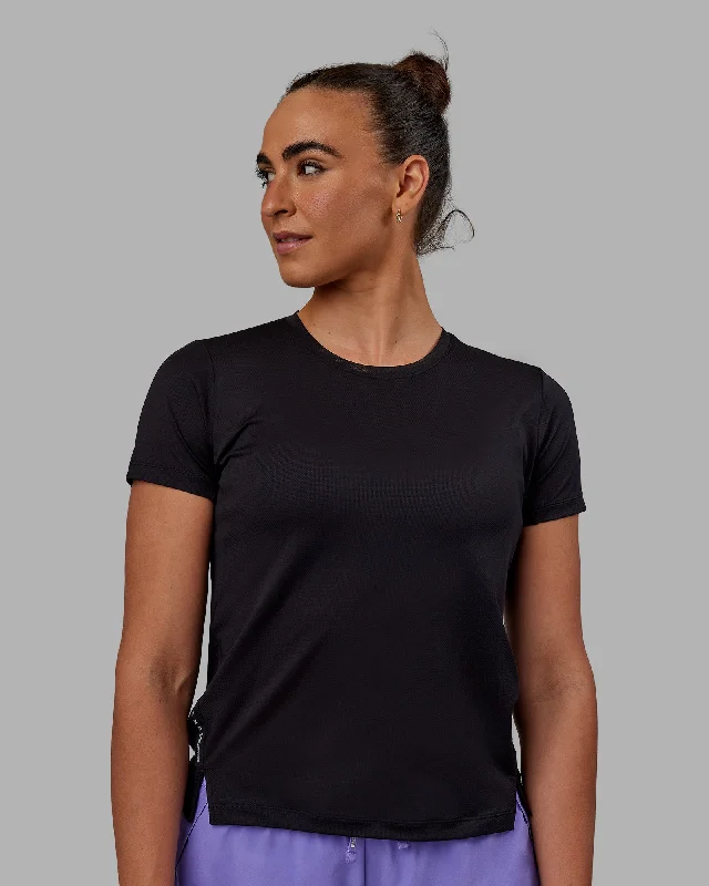 Yoga Tops for Active and Relaxing Sessions -Pace Keep on Running Tee - Black-Dahlia Purple