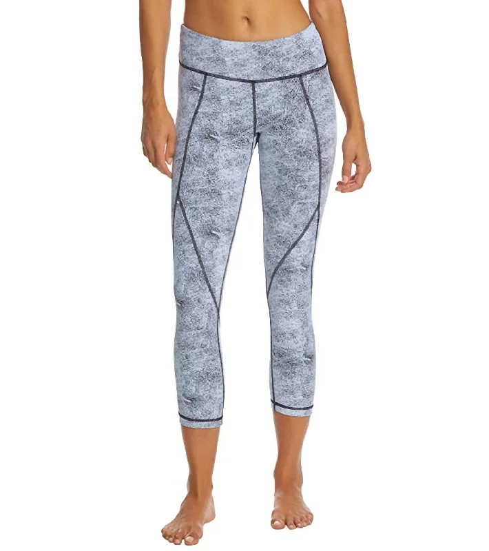 Compression Yoga Shorts for Flexibility -Women's Reversible Speckle Print Speed Capri Legging In Light Gray Compression Yoga Shorts for Flexibility -Women's Reversible Speckle Print Speed Capri Legging In Light Gray
