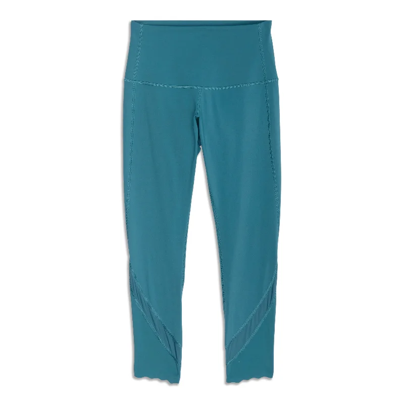 Yoga Pants for Yoga Practice -Wunder Under Scalloped Hem High-Rise Crop - Resale