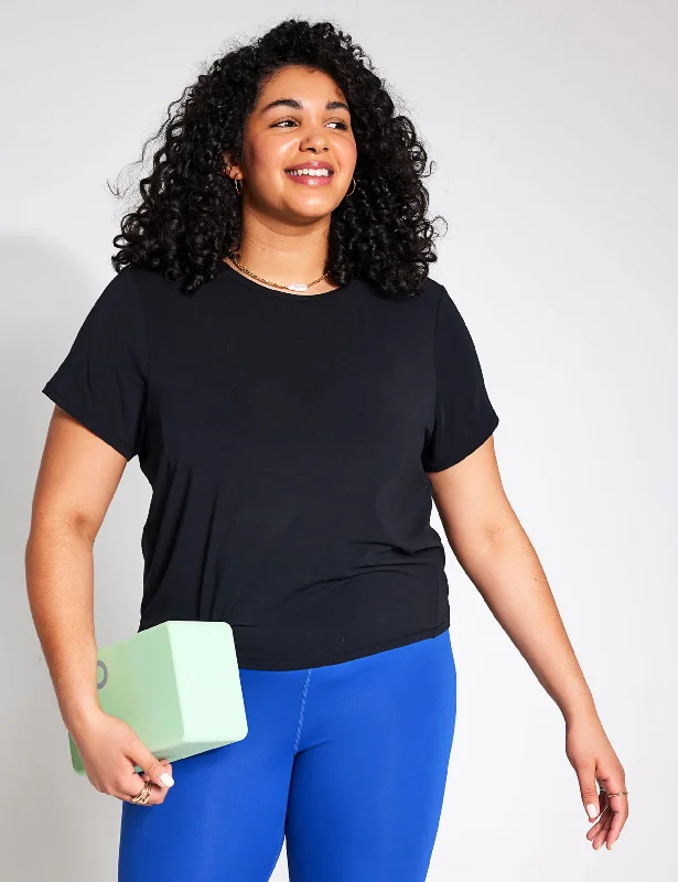 Printed Yoga Tops for Women -All In Tee - Black