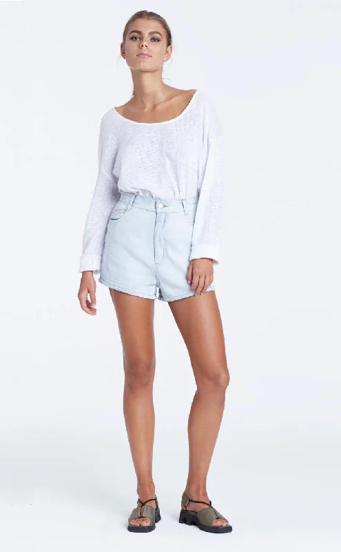 Yoga Shorts for Quick Flexibility -Zed Mom Denim Short- Washed Blue