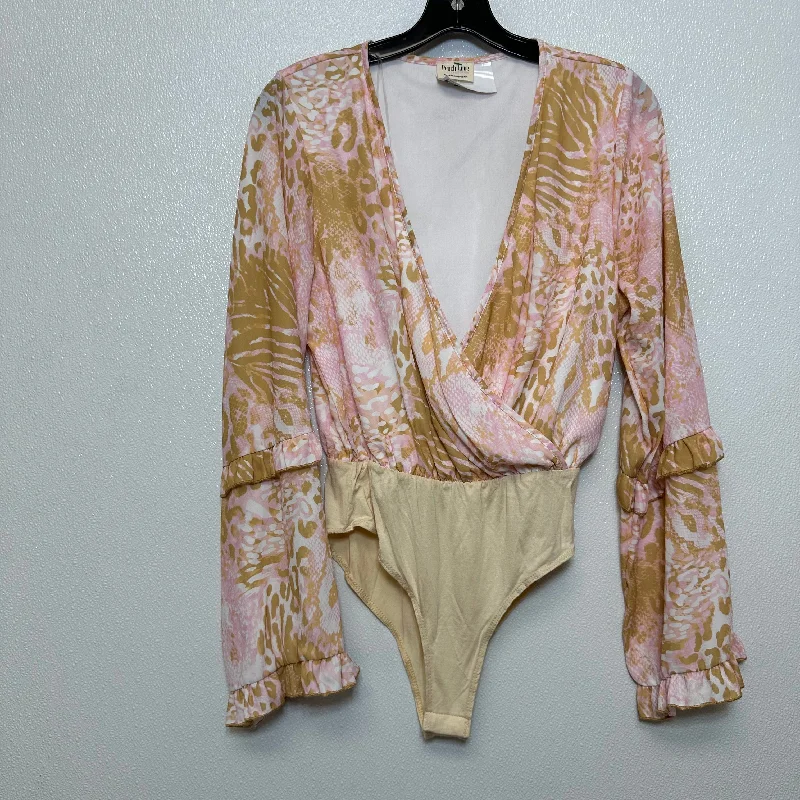 Comfortable Yoga Set with Soft Stretch -Bodysuit By Peach Love Cream California  Size: M