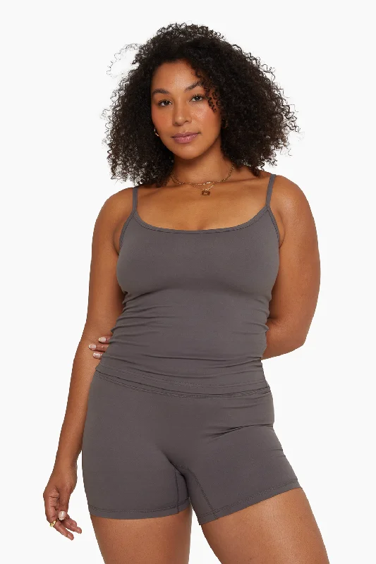 Yoga Sets for Practice and Comfort -FORMCLOUD® LONGLINE CAMI - GRAPHITE