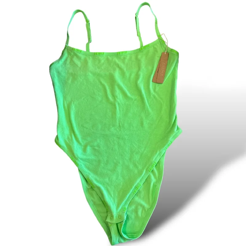 Smooth Fit Yoga Set for Yoga Practice -Green Bodysuit Skims, Size L