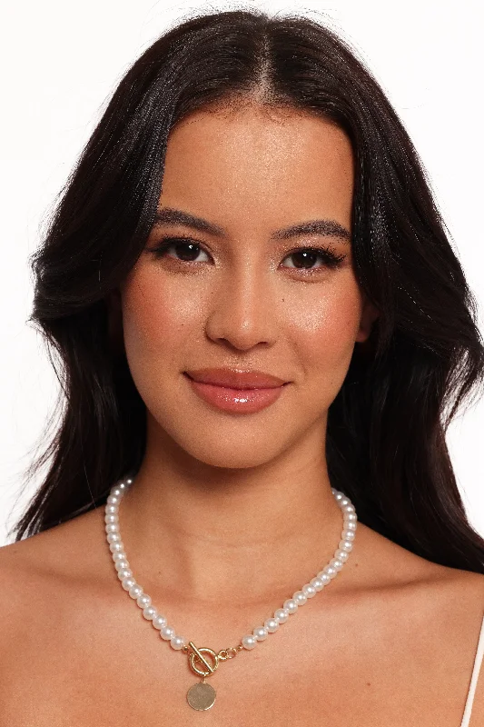 Shop Classic Women's  Necklaces & Pendants with a Modern Twist-Leni Necklace - Pearl