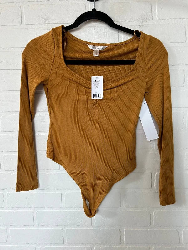 Yoga Set for Building Flexibility -Mustard Bodysuit Banana Republic, Size Xs