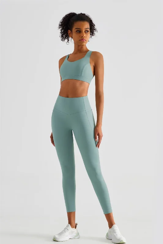 Comfortable and Breathable Yoga Set -Strappy Sports Bra & Yoga Leggings Activewear Set